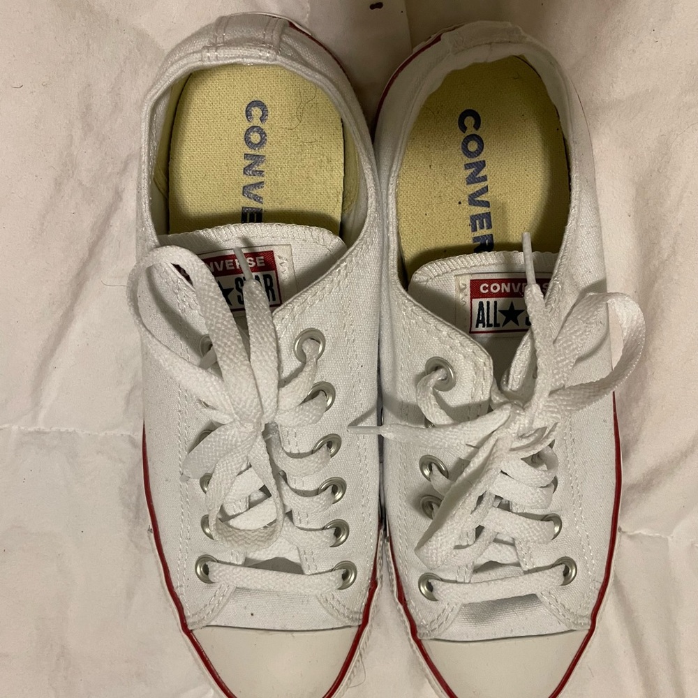 Converse - Picture 2 of 3